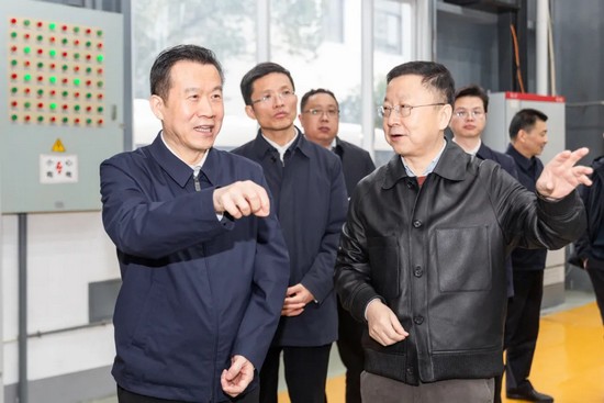 湖北省委常委、政法委書記王林虎調研華工科技中試基地